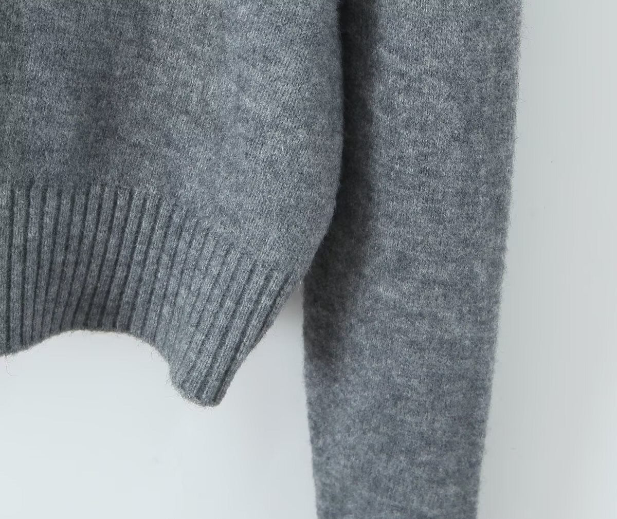 ELLA - KAPUZEN STRICKJACKE